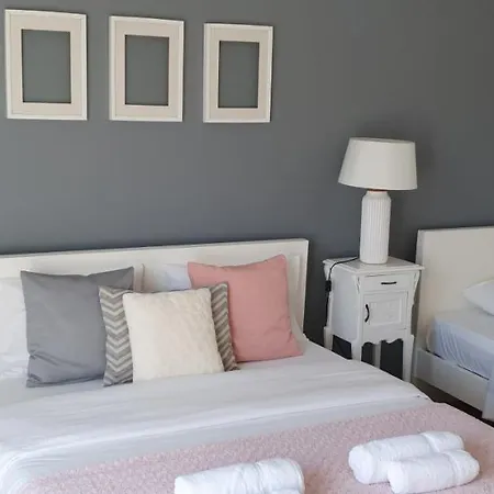 2 Towers Ponta Delgada